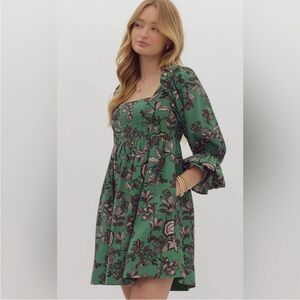 New Entro Women's Size Large Floral Green Smocked Dress With Pockets